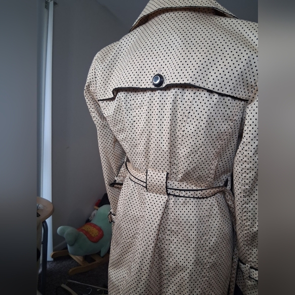 Chic Apricot and Black Polka Dot Trench Coat - Picture 3 of 10